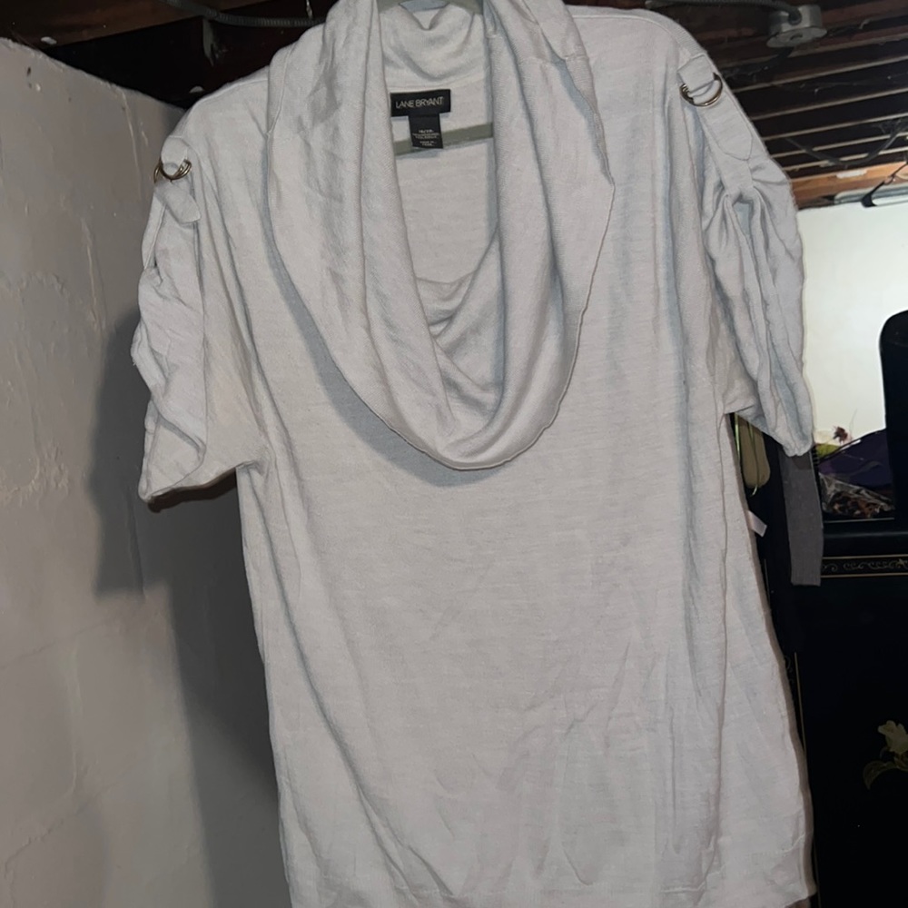 Lane Bryant plus size 18/20 large turtle neck with short buckle sleeves!